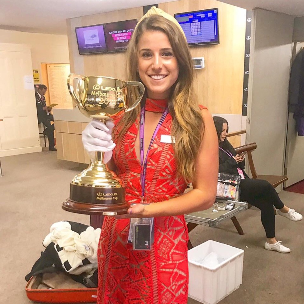 Beautiful mid-length dress!